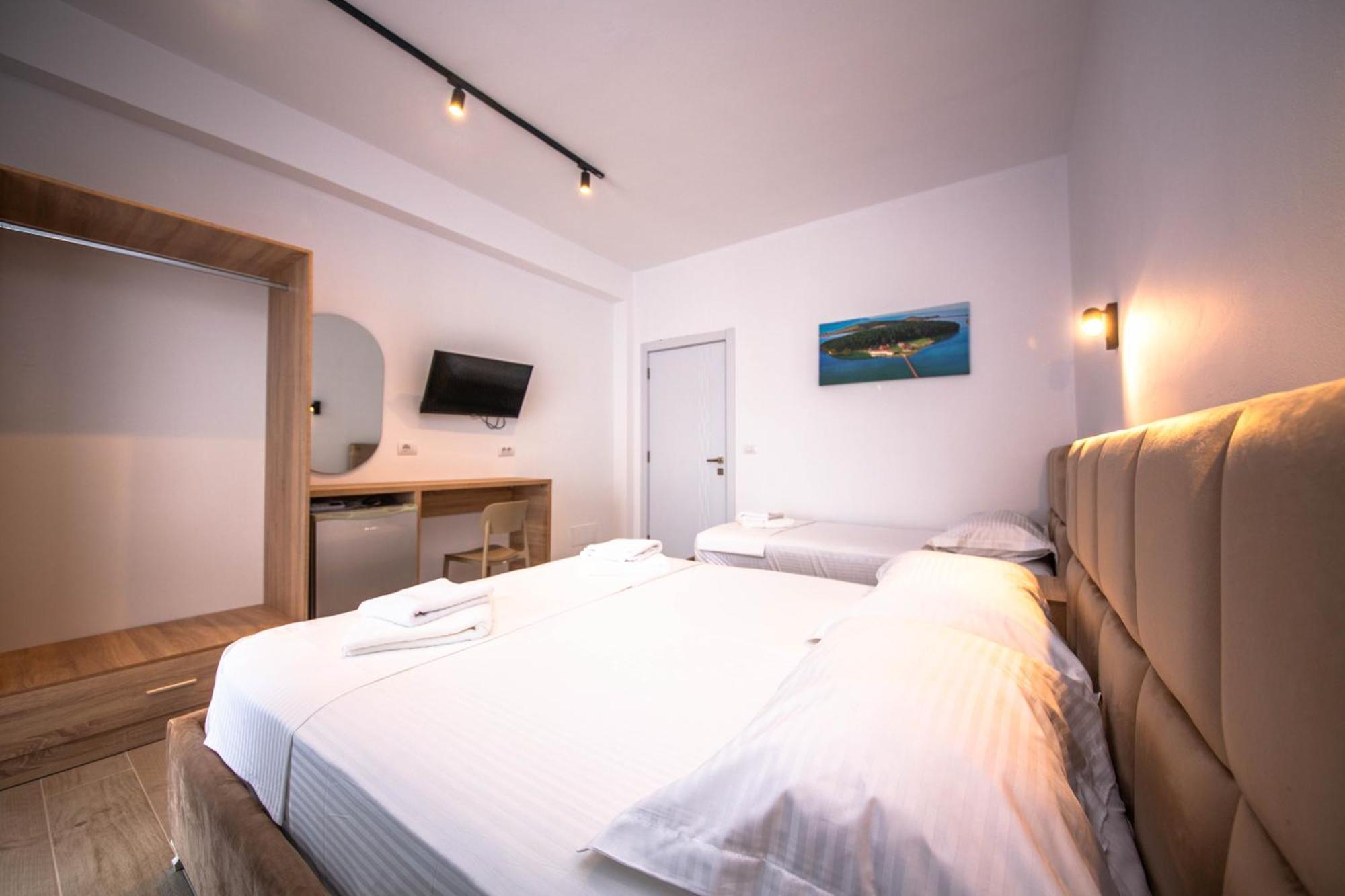 Hotel Perla Ksamil Extérieur photo