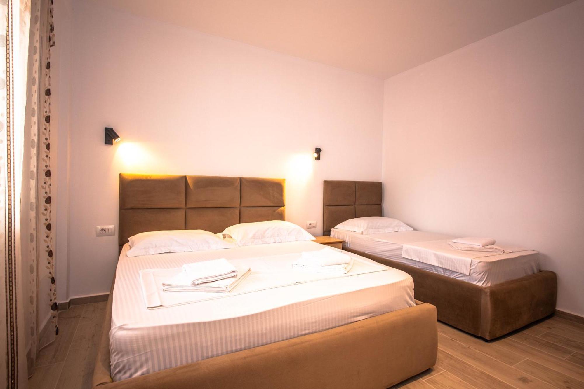 Hotel Perla Ksamil Extérieur photo
