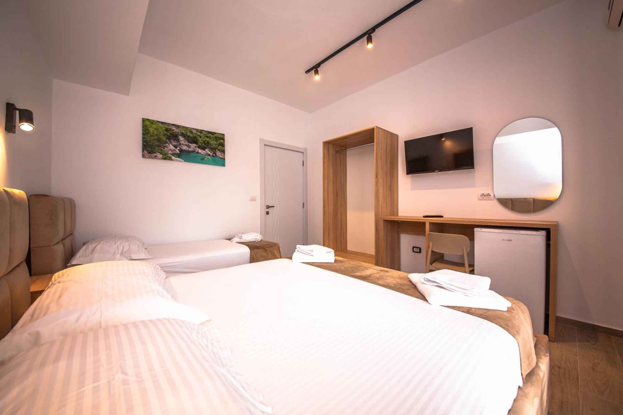 Hotel Perla Ksamil Extérieur photo