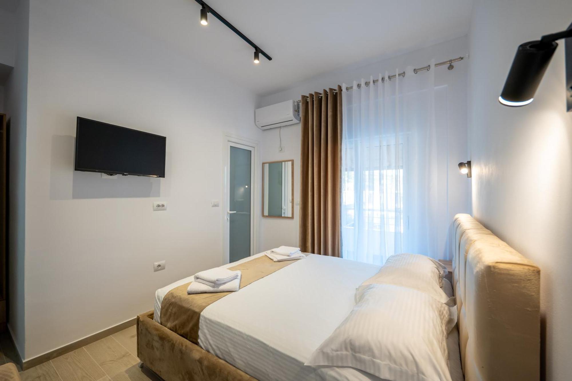 Hotel Perla Ksamil Extérieur photo