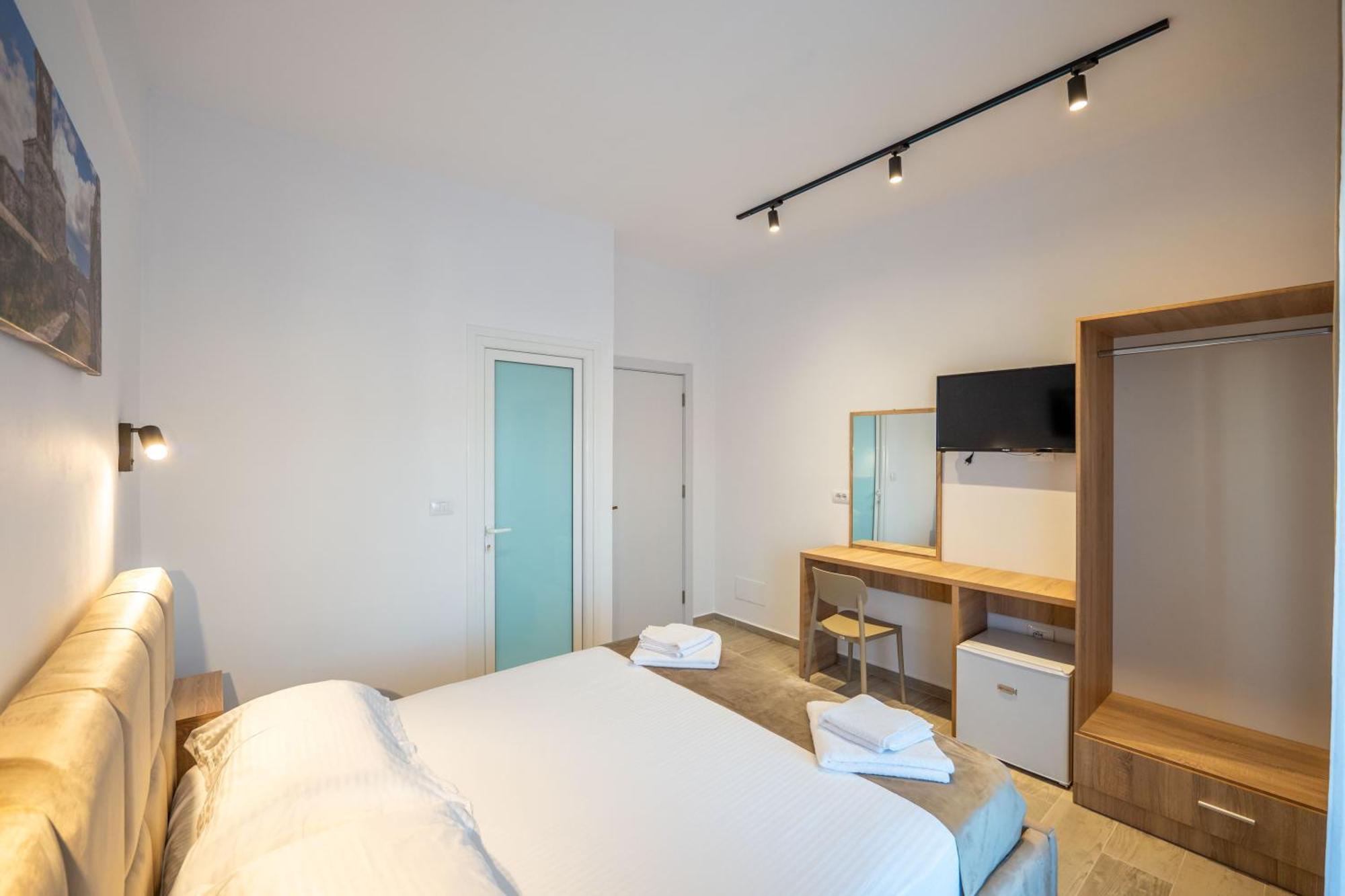 Hotel Perla Ksamil Extérieur photo