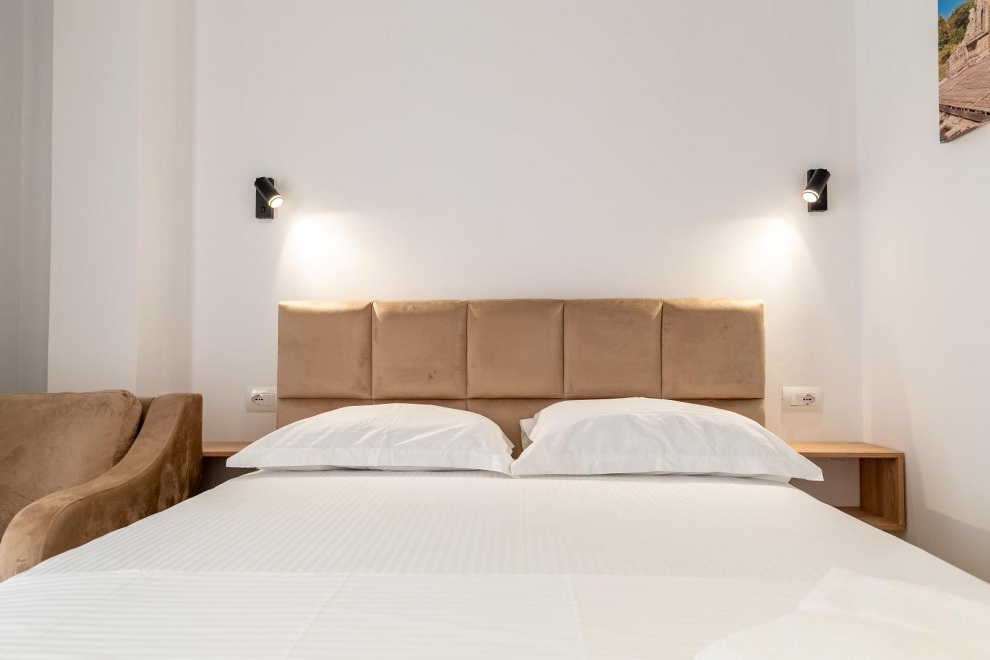Hotel Perla Ksamil Extérieur photo