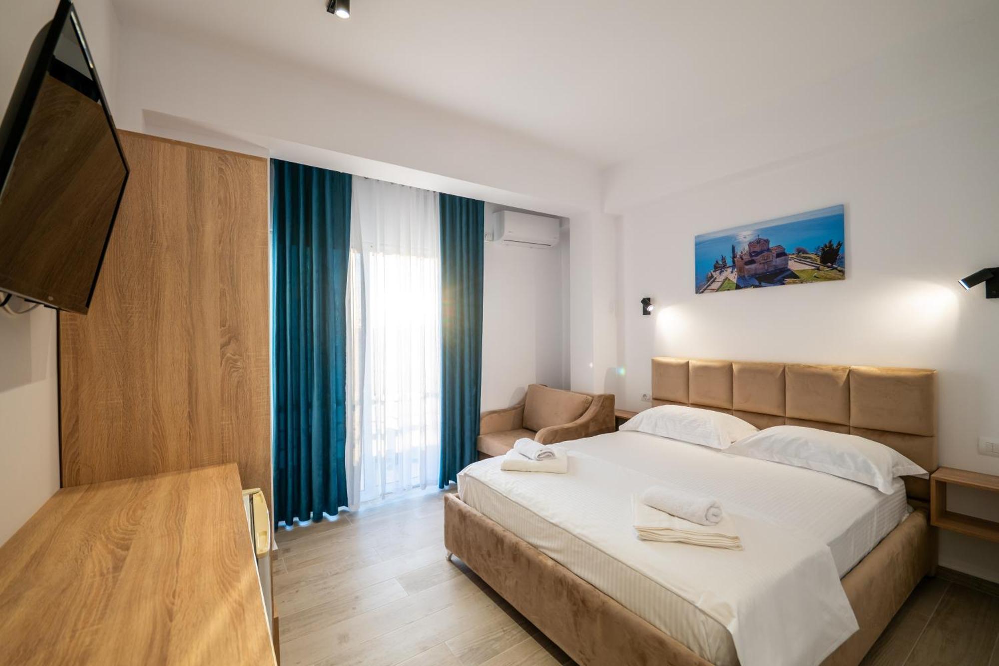 Hotel Perla Ksamil Extérieur photo